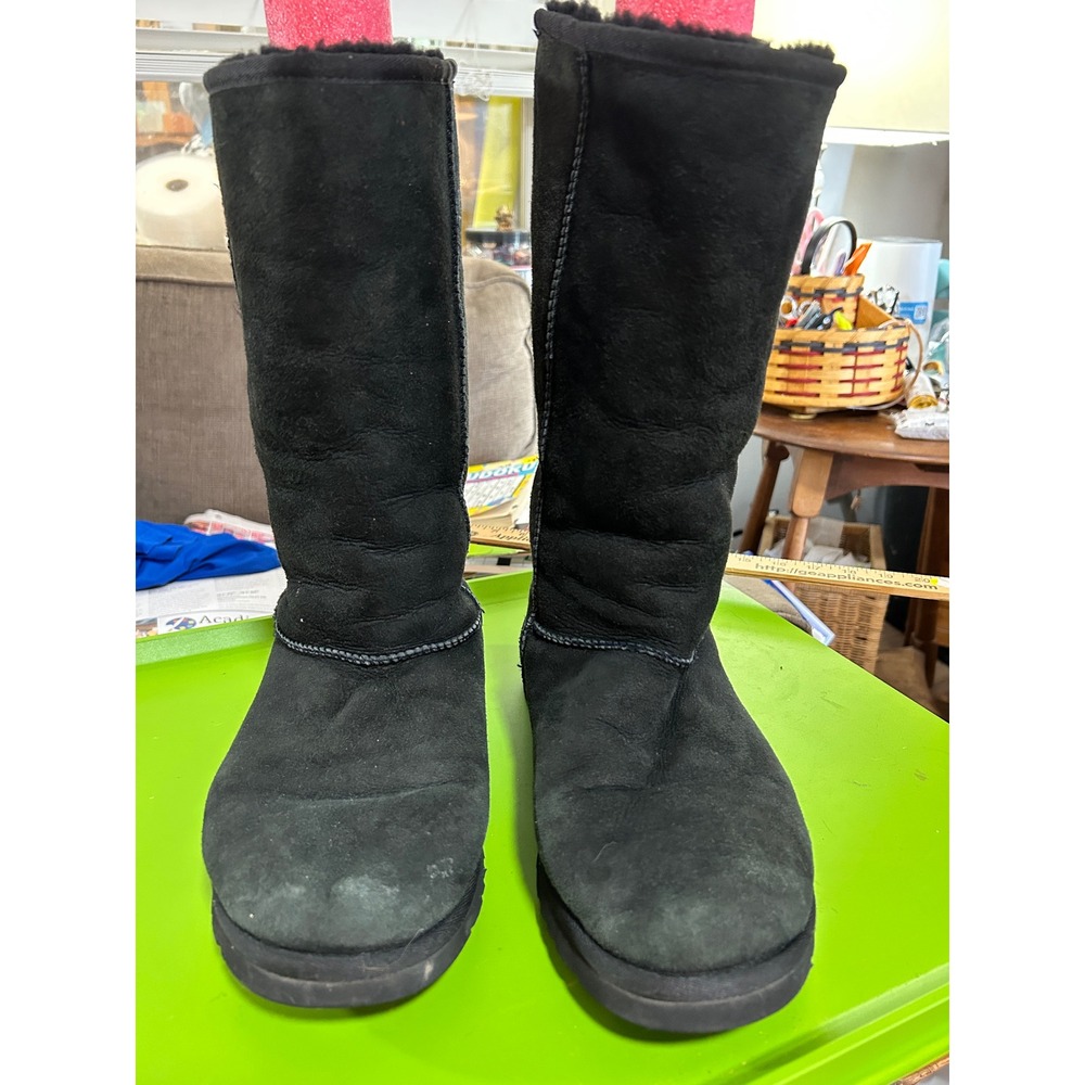 UGG Australia Classic Tall 5815 Black Suede Sheepskin Boots Womens 9
